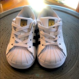 Toddler Adidas Superstar size 5K